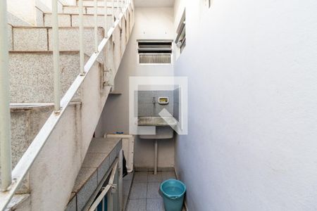 Casa à venda com 69m², 2 quartos e 1 vagaQuintal