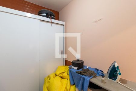 Casa à venda com 69m², 2 quartos e 1 vagaQuarto de Serviço