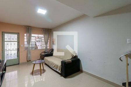 Sala de Estar de casa à venda com 2 quartos, 69m² em Jardim Carlu, São Paulo