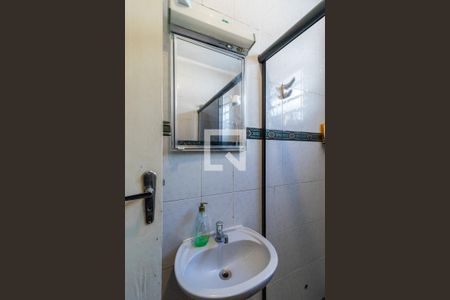 Casa à venda com 69m², 2 quartos e 1 vagaBanheiro