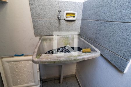 Casa à venda com 69m², 2 quartos e 1 vagaQuintal