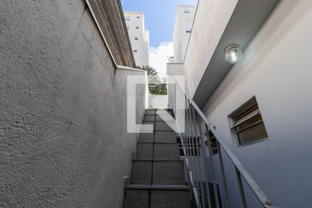 Casa à venda com 69m², 2 quartos e 1 vagaEscada