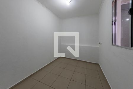 Quarto 2 de casa para alugar com 2 quartos, 100m² em Vila Nova Savoia, São Paulo