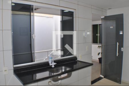 Sala Integrada com a Cozinha de kitnet/studio para alugar com 1 quarto, 30m² em Jacarepaguá, Rio de Janeiro