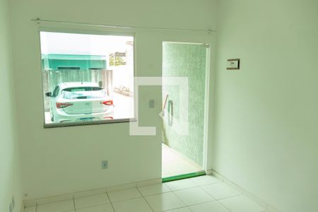 Sala de casa de condomínio para alugar com 2 quartos, 68m² em Banco de Areia, Mesquita