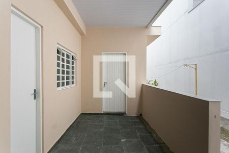Área de Serviço de casa para alugar com 3 quartos, 70m² em Vila Azevedo, São Paulo