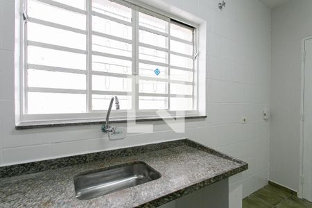 Cozinha de casa para alugar com 3 quartos, 70m² em Vila Azevedo, São Paulo