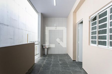 Área de Serviço de casa para alugar com 3 quartos, 70m² em Vila Azevedo, São Paulo