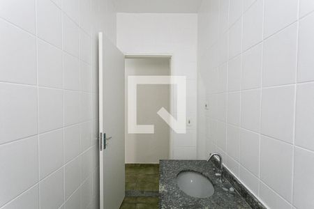 Banheiro de casa para alugar com 3 quartos, 70m² em Vila Azevedo, São Paulo