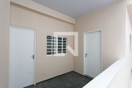 Área de Serviço de casa para alugar com 3 quartos, 70m² em Vila Azevedo, São Paulo