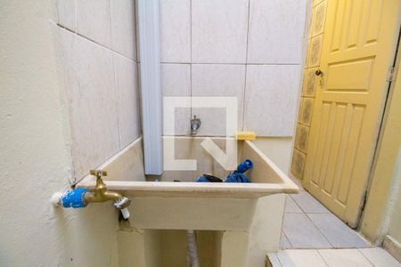 Lavanderia  de casa de condomínio para alugar com 2 quartos, 70m² em Vila Monumento, São Paulo