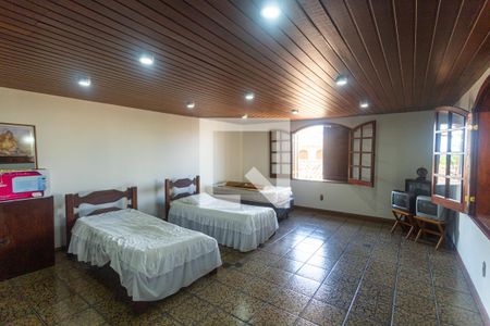 Casa à venda com 503m², 4 quartos e 4 vagas Casa à venda com 503m², 4 quartos e 4 vagasSala 5