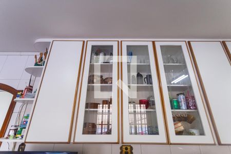 Casa à venda com 503m², 4 quartos e 4 vagas Casa à venda com 503m², 4 quartos e 4 vagasArmário da Cozinha