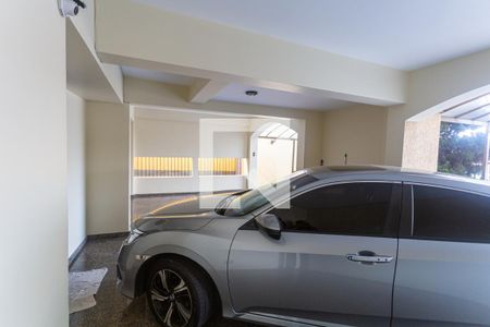 Casa à venda com 503m², 4 quartos e 4 vagas Casa à venda com 503m², 4 quartos e 4 vagasGaragem