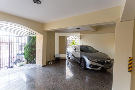 Casa à venda com 503m², 4 quartos e 4 vagas Casa à venda com 503m², 4 quartos e 4 vagasGaragem