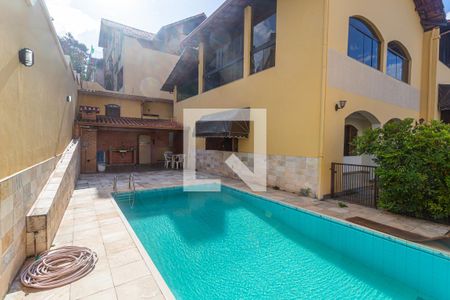 Casa à venda com 503m², 4 quartos e 4 vagas Casa à venda com 503m², 4 quartos e 4 vagasÁrea da Piscina