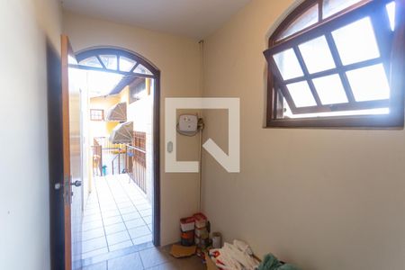 Casa à venda com 503m², 4 quartos e 4 vagas Casa à venda com 503m², 4 quartos e 4 vagasQuarto de Despejo