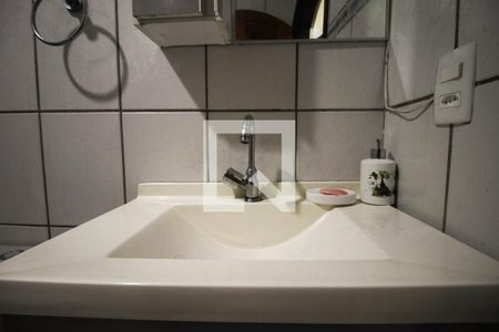 Casa à venda com 100m², 3 quartos e 2 vagasBanheiro da Suíte