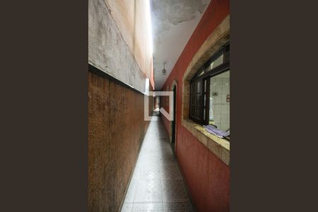 Casa à venda com 100m², 3 quartos e 2 vagasCorredor