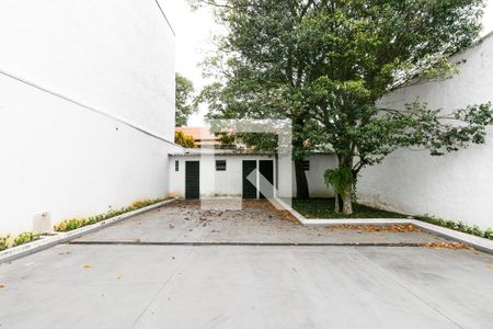 Casa para alugar com 750m², 6 quartos e 8 vagasQuintal 