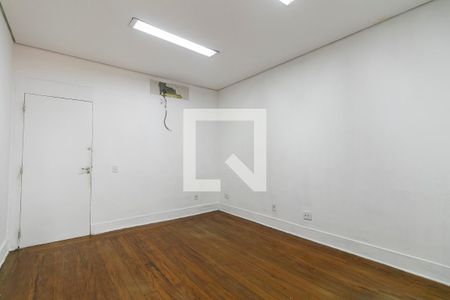 Casa para alugar com 750m², 6 quartos e 8 vagasDormitório 3