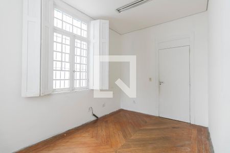 Casa para alugar com 750m², 6 quartos e 8 vagasDormitório 2