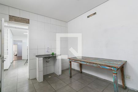 Casa para alugar com 750m², 6 quartos e 8 vagasCozinha