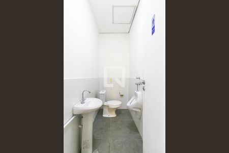 Casa para alugar com 750m², 6 quartos e 8 vagasBanheiro