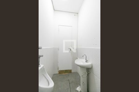 Casa para alugar com 750m², 6 quartos e 8 vagasBanheiro