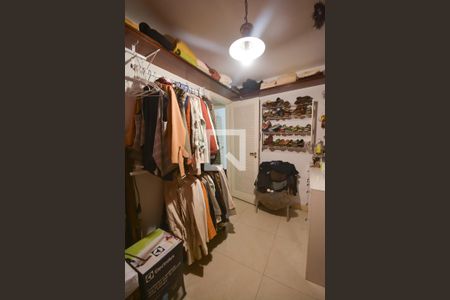 Apartamento à venda com 260m², 4 quartos e 1 vagaCloset