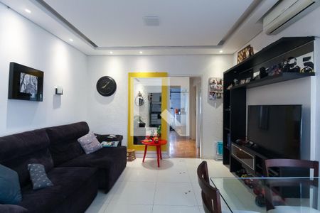 Sala de apartamento para alugar com 3 quartos, 94m² em São João, Porto Alegre