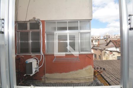 Apartamento para alugar com 60m², 2 quartos e sem vagaCozinha e Área de Serviço
