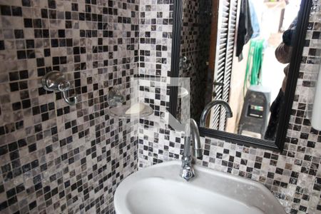 Casa à venda com 197m², 3 quartos e 2 vagasBanheiro de Serviço 1