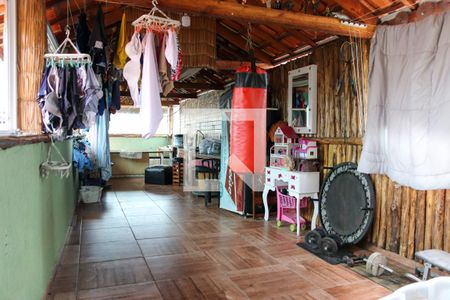 Casa à venda com 197m², 3 quartos e 2 vagasSalão