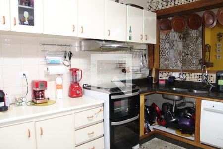 Casa à venda com 197m², 3 quartos e 2 vagasCozinha