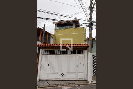 Casa à venda com 197m², 3 quartos e 2 vagasFachada