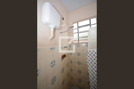 Banheiro de casa para alugar com 1 quarto, 25m² em Bento Ribeiro, Rio de Janeiro