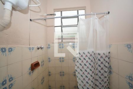 Banheiro de casa para alugar com 1 quarto, 25m² em Bento Ribeiro, Rio de Janeiro