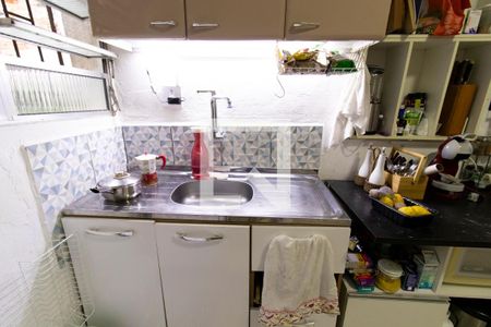 Casa à venda com 150m², 2 quartos e 2 vagasCozinha - Torneira