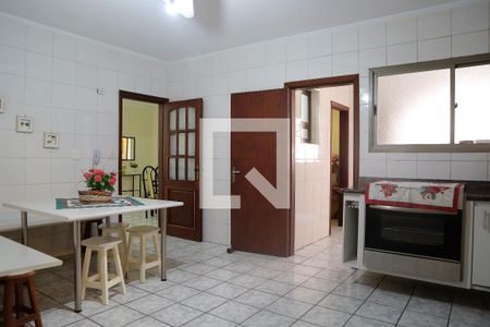 Apartamento para alugar com 239m², 3 quartos e 3 vagasCozinha