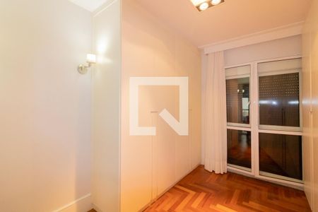 Apartamento para alugar com 169m², 3 quartos e 2 vagas Apartamento para alugar com 169m², 3 quartos e 2 vagasSuíte 2