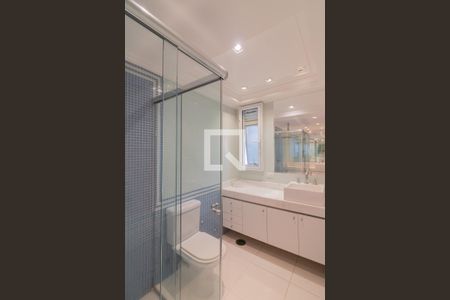 Apartamento para alugar com 169m², 3 quartos e 2 vagas Apartamento para alugar com 169m², 3 quartos e 2 vagasBanheiro Suíte 2