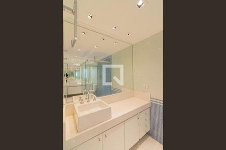 Apartamento para alugar com 169m², 3 quartos e 2 vagas Apartamento para alugar com 169m², 3 quartos e 2 vagasBanheiro Suíte 2