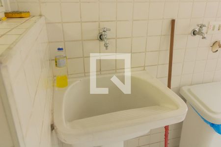 Apartamento para alugar com 169m², 3 quartos e 2 vagas Apartamento para alugar com 169m², 3 quartos e 2 vagasÁrea de Serviço