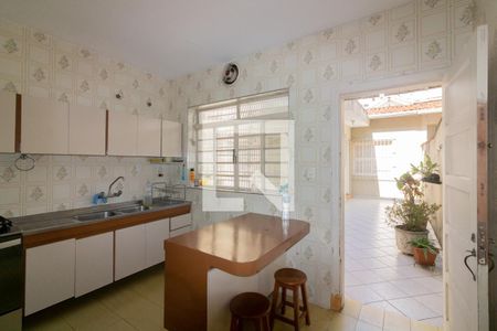 Casa à venda com 180m², 2 quartos e 2 vagasCozinha