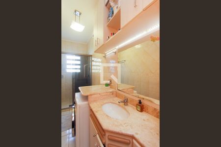 Banheiro de apartamento à venda com 2 quartos, 72m² em Higienópolis, Porto Alegre