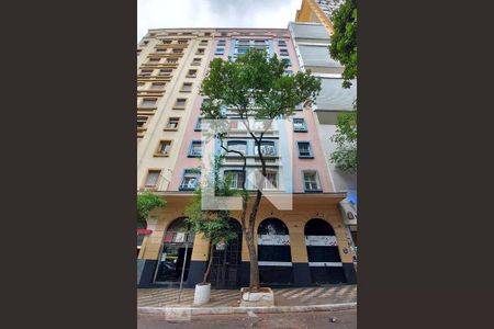 Apartamento à venda com 471150m², 1 quarto e sem vagaFachada