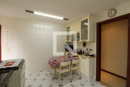 Apartamento à venda com 334m², 3 quartos e 4 vagasCozinha