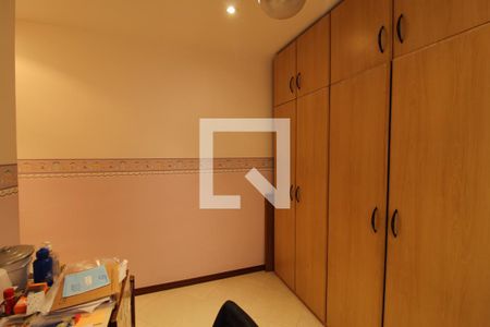 Apartamento à venda com 334m², 3 quartos e 4 vagasQuarto 2