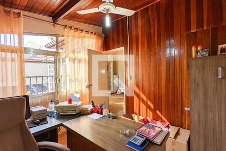 Casa à venda com 130m², 3 quartos e 3 vagas Casa à venda com 130m², 3 quartos e 3 vagasHome Office